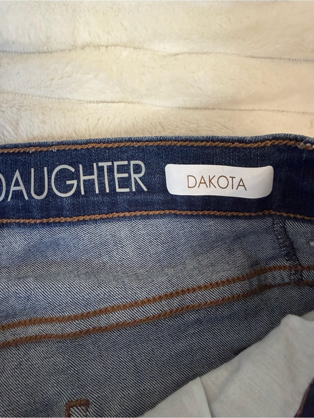 Gloria Vanderbilt Dakota flare leg jeans size 6 - Picture 7 of 11